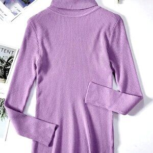 MEDIUM PURPLE ONE SIZE FITS ALL FINELY RIBBED LIGHTWEIGHT TURTLENECK SWEATER
